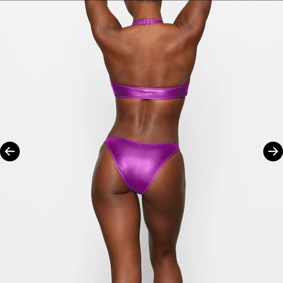 🤍 Skims Swim metallic halter monokini - Picture 3 of 4